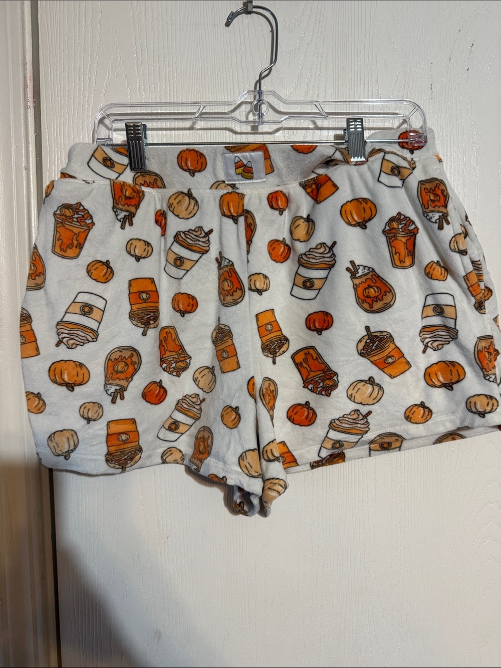 Women's Pumpkin & Latte Print Athletic Lounge Shorts - White/Orange